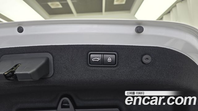 Genesis G70 2019 — photo 32