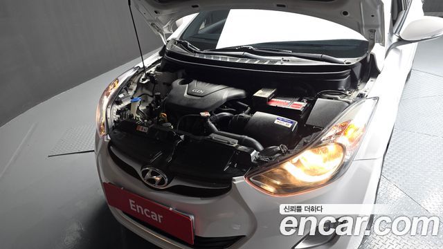 Hyundai AVANTE 2013 — photo 6