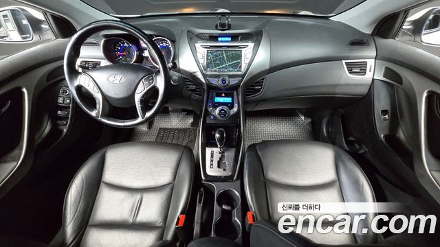 Hyundai AVANTE 2013 — photo 10