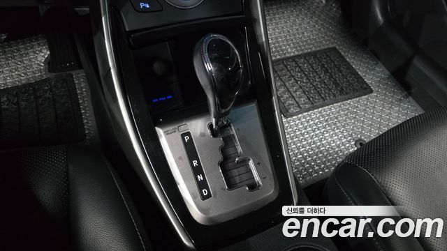 Hyundai AVANTE 2013 — photo 12
