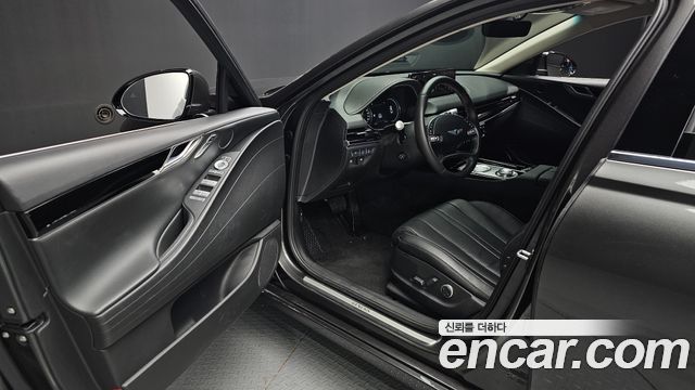 Genesis G80 2022 — photo 13