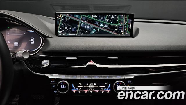 Genesis G80 2022 — photo 20