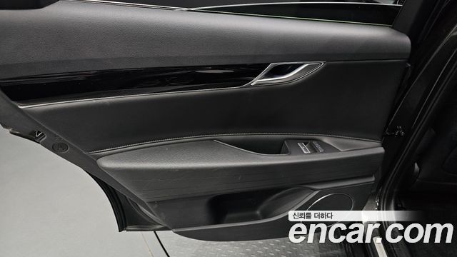 Genesis G80 2022 — photo 15