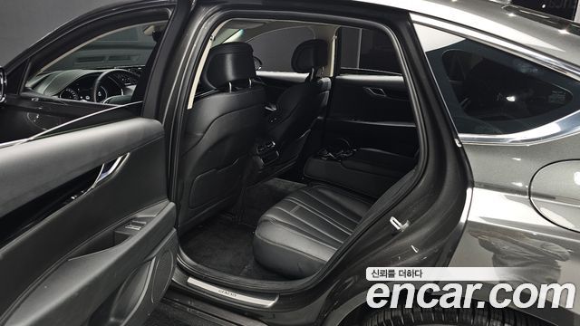 Genesis G80 2022 — photo 16