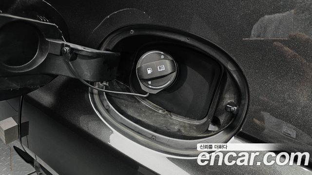 Genesis G80 2022 — photo 35