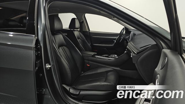Hyundai Sonata 2022 — photo 13