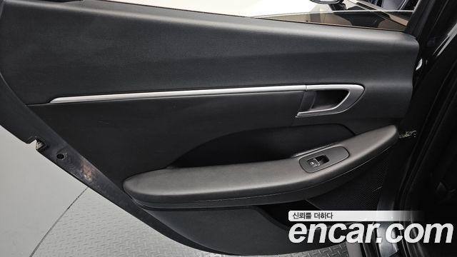 Hyundai Sonata 2022 — photo 15