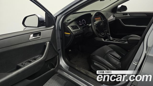 Hyundai Sonata 2015 — photo 17