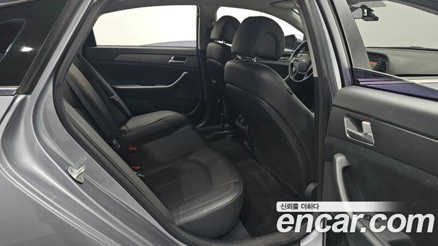 Hyundai Sonata 2015 — photo 16