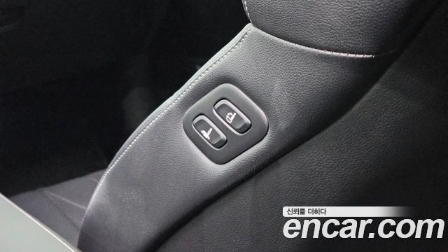 Genesis G80 2021 — photo 29