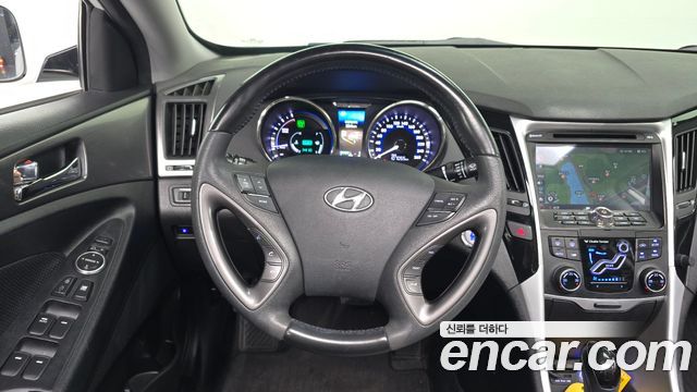 Hyundai Sonata 2012 — photo 19