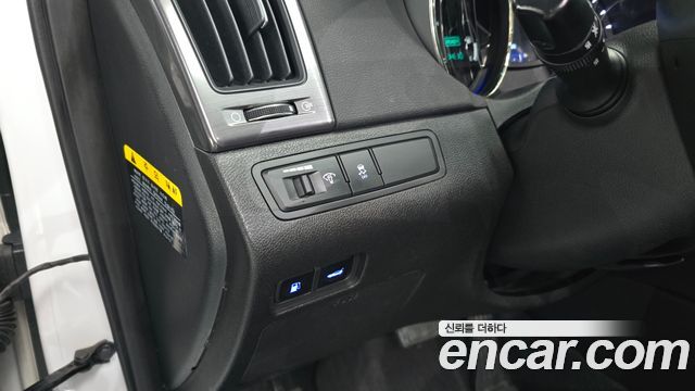 Hyundai Sonata 2012 — photo 24