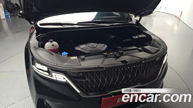 Kia Canival 2023 — photo 6