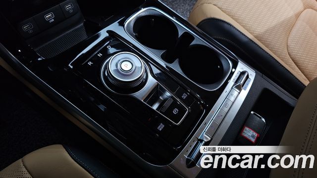 Kia Canival 2023 — photo 9
