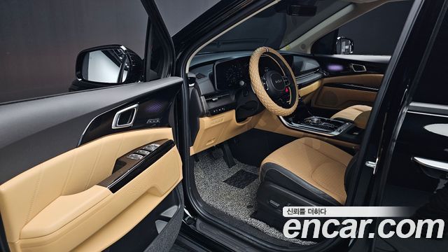 Kia Canival 2023 — photo 10