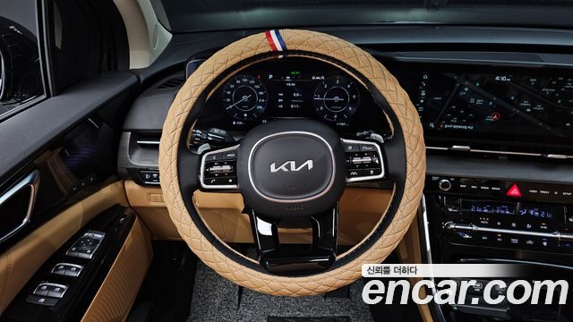 Kia Canival 2023 — photo 13