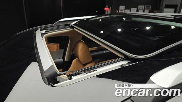Kia Canival 2023 — photo 19