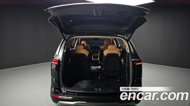 Kia Canival 2023 — photo 20