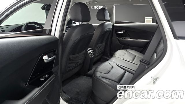 Kia Niro 2022 — photo 11