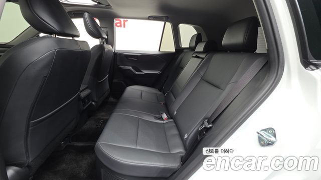 Toyota RAV4 2026 — photo 12