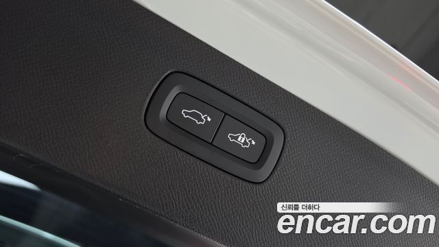 Volvo XC90 2023 — photo 21