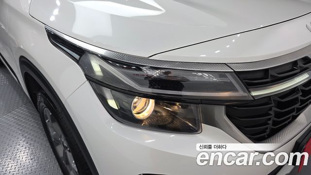 Kia Seltos 2023 — photo 8
