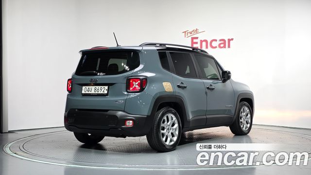 Jeep Renegade 2017 — photo 2