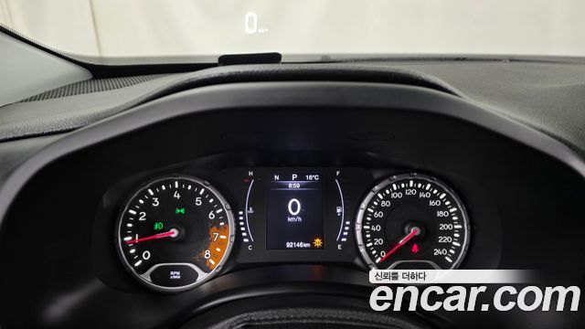 Jeep Renegade 2017 — photo 8