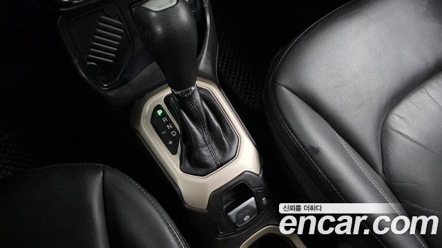 Jeep Renegade 2017 — photo 9