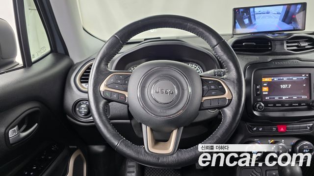 Jeep Renegade 2017 — photo 13