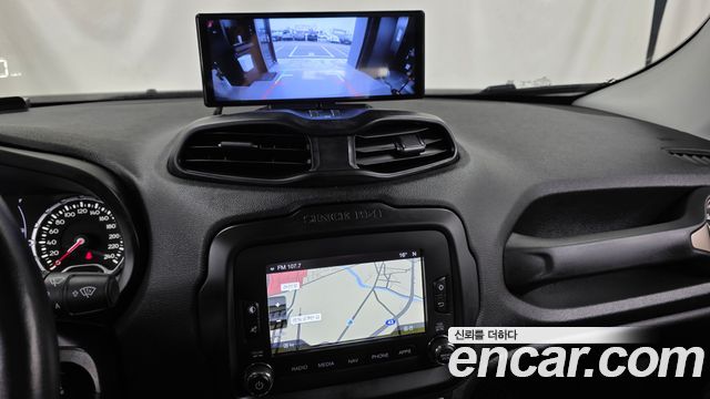 Jeep Renegade 2017 — photo 14