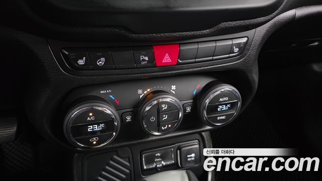 Jeep Renegade 2017 — photo 19