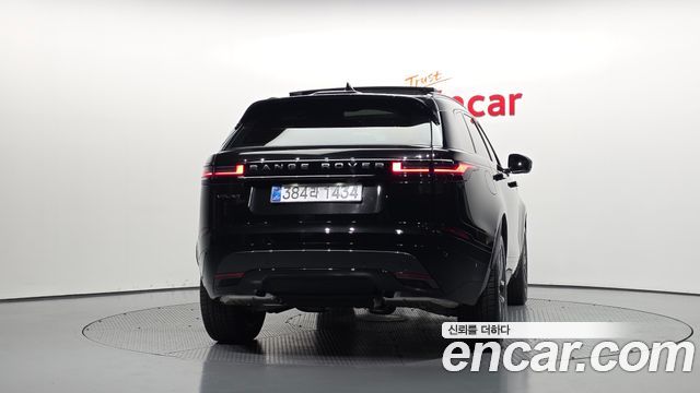 Land Rover Range Rover Velar 2026 — photo 4