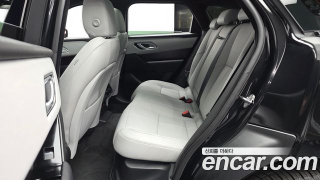 Land Rover Range Rover Velar 2026 — photo 11