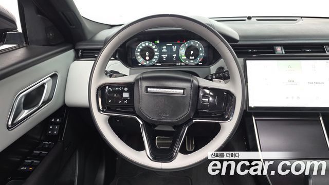 Land Rover Range Rover Velar 2026 — photo 13