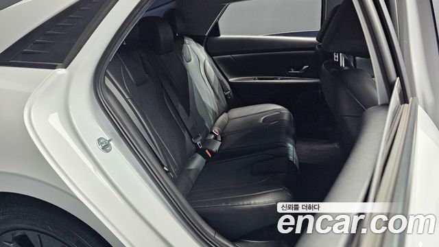 Hyundai AVANTE 2023 — photo 17
