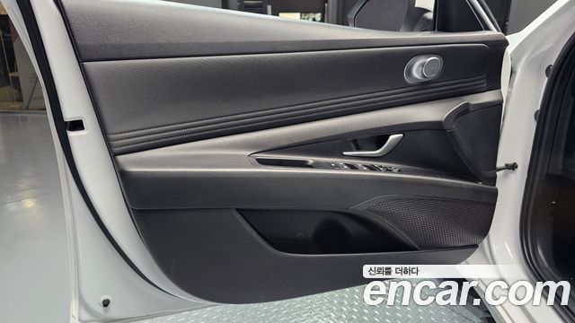 Hyundai AVANTE 2023 — photo 14