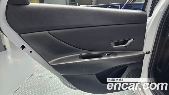 Hyundai AVANTE 2023 — photo 15