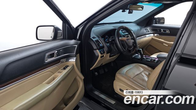 Ford Explorer 2016 — photo 10