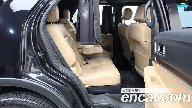 Ford Explorer 2016 — photo 11