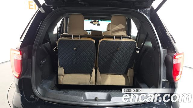 Ford Explorer 2016 — photo 17