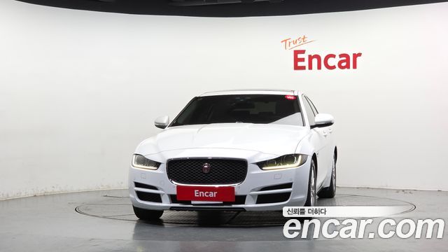 Jaguar XE 2016 — photo 3