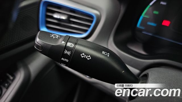 Hyundai Ioniq 2016 — photo 24