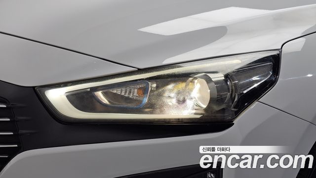 Hyundai Ioniq 2016 — photo 8