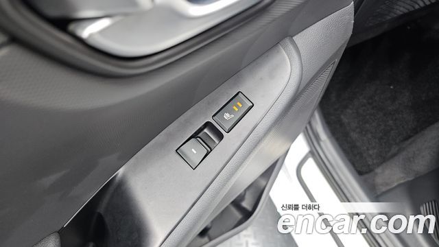 Hyundai Ioniq 2016 — photo 29
