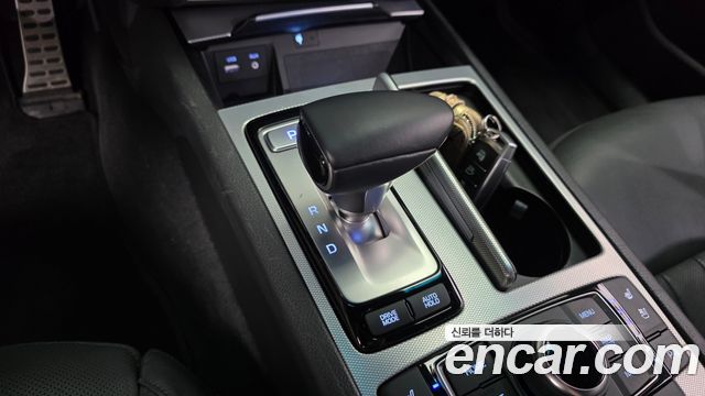 Genesis G80 2018 — photo 12