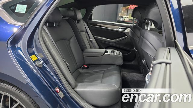 Genesis G80 2018 — photo 18