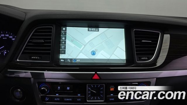 Genesis G80 2018 — photo 20