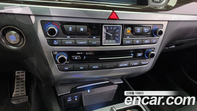 Genesis G80 2018 — photo 22