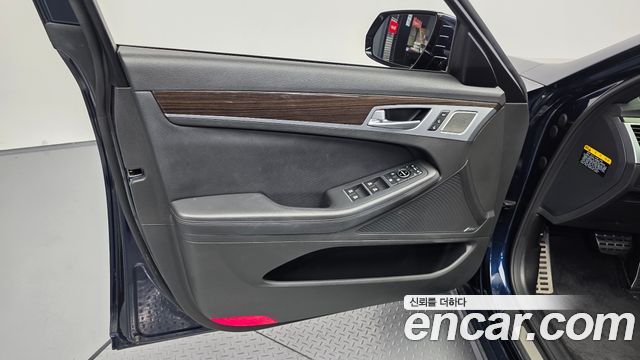 Genesis G80 2018 — photo 14